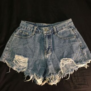 (Category: ) located in . Submitted by shopsoiled.c (Listing ID 1037263974, Image 1). Description: .