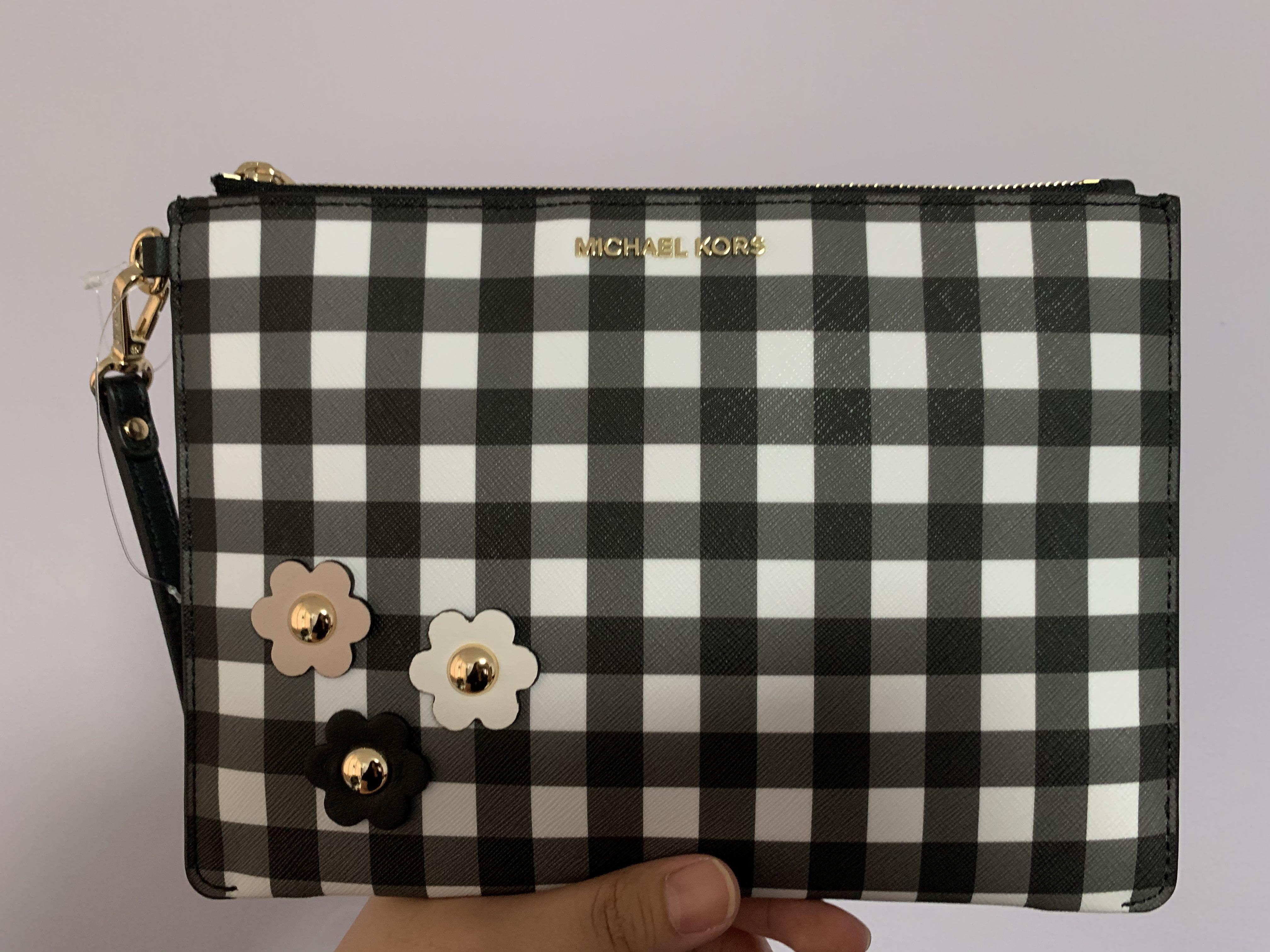 Michael kors sales medium zip pouch