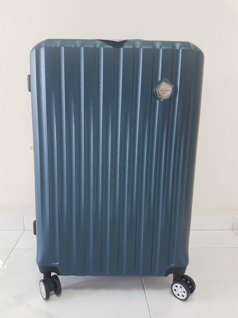 New Yorker Upright 28 Inch Luggage