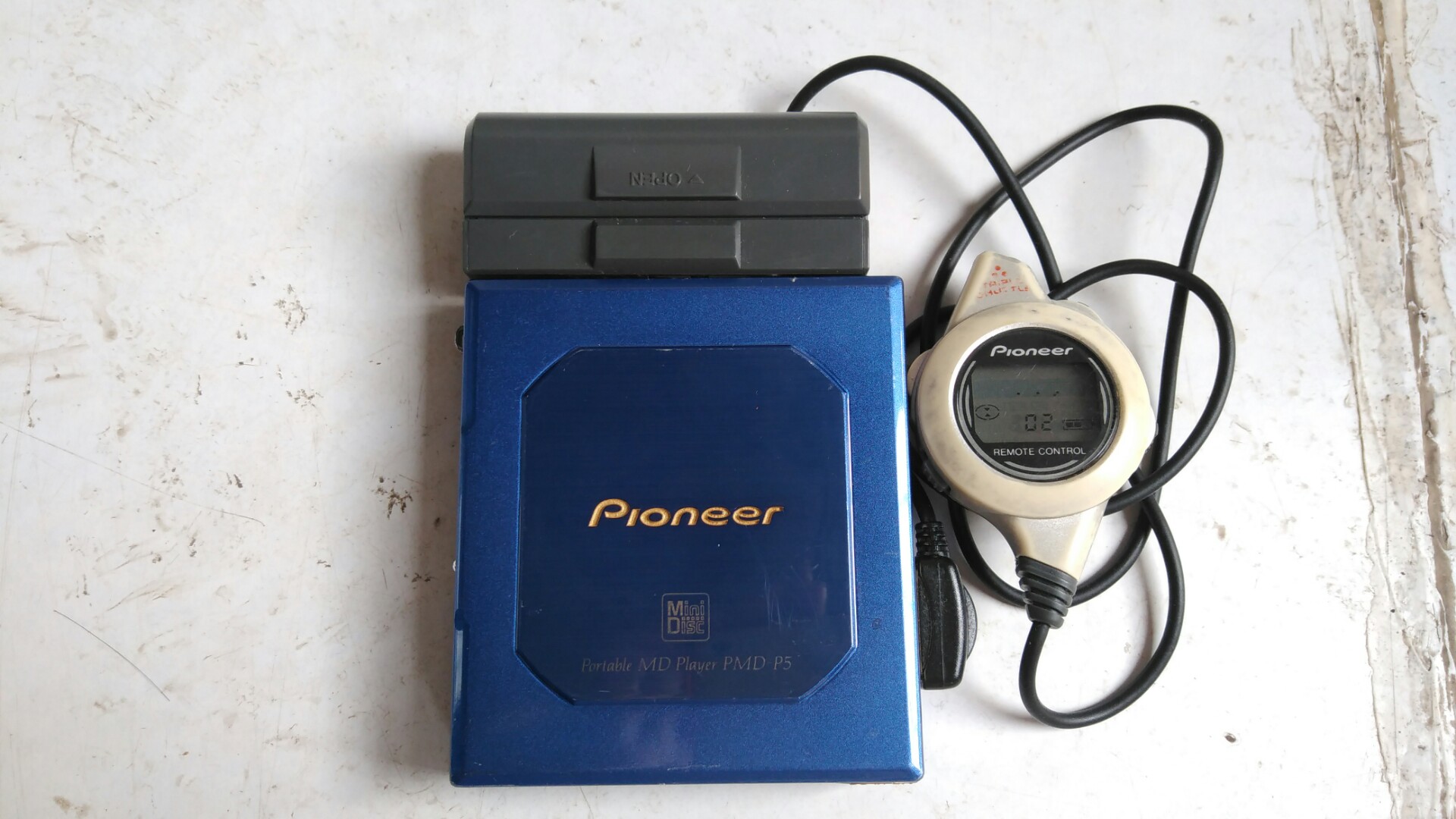 ハイクオリティ Pioneer ポータブルMDプレーヤー PMD-P5-R 日本製