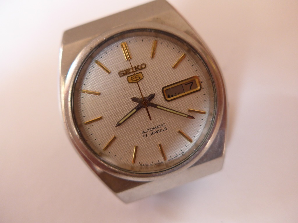 Seiko 5 outlet 17 jewels