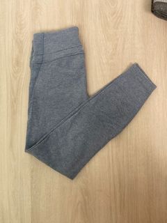 （分類：）位於 。 由 empty_my_closet 提交（商品編號 1037316929，圖片 1）。簡介： 。
