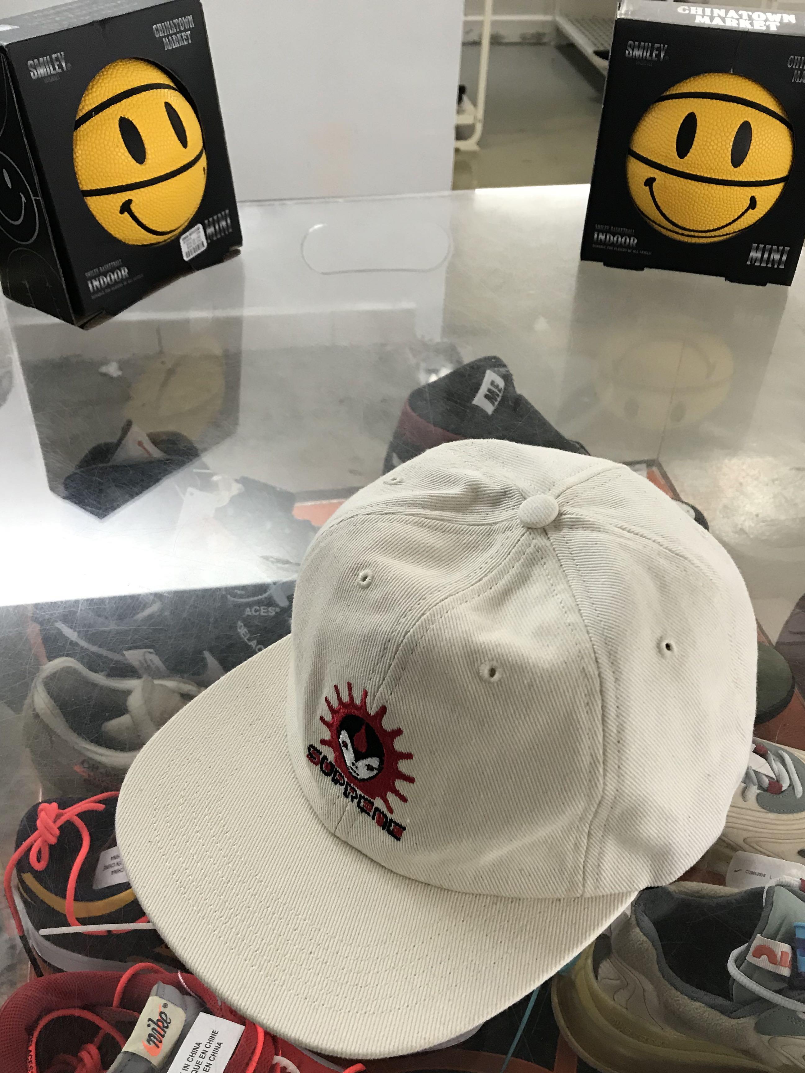 Supreme vampire hat hotsell
