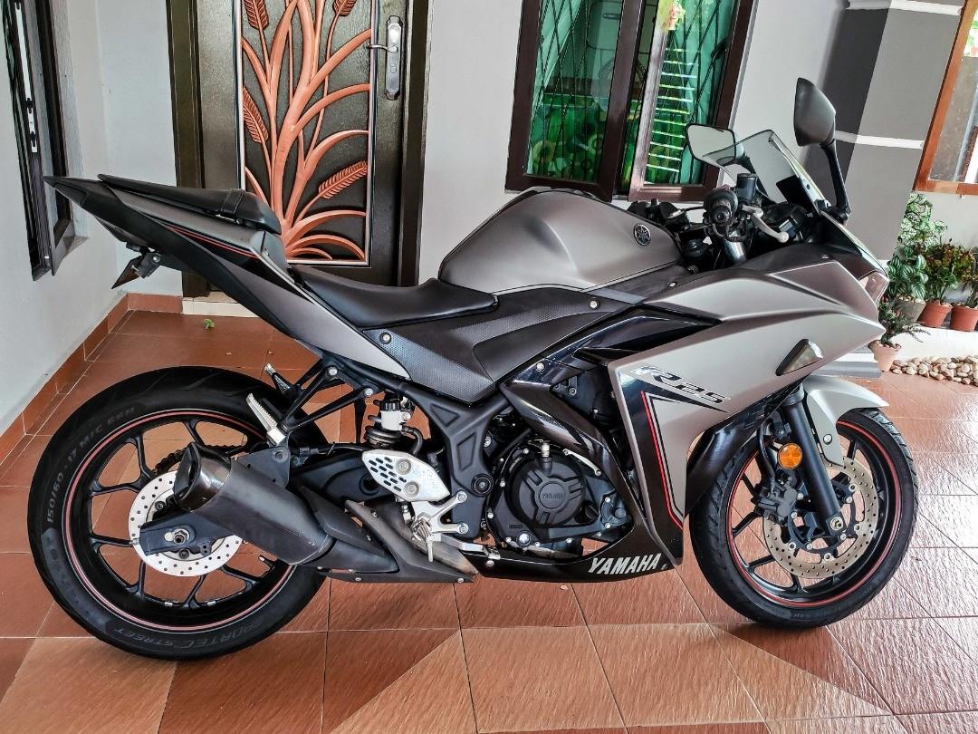 Yamaha r25 deals grey