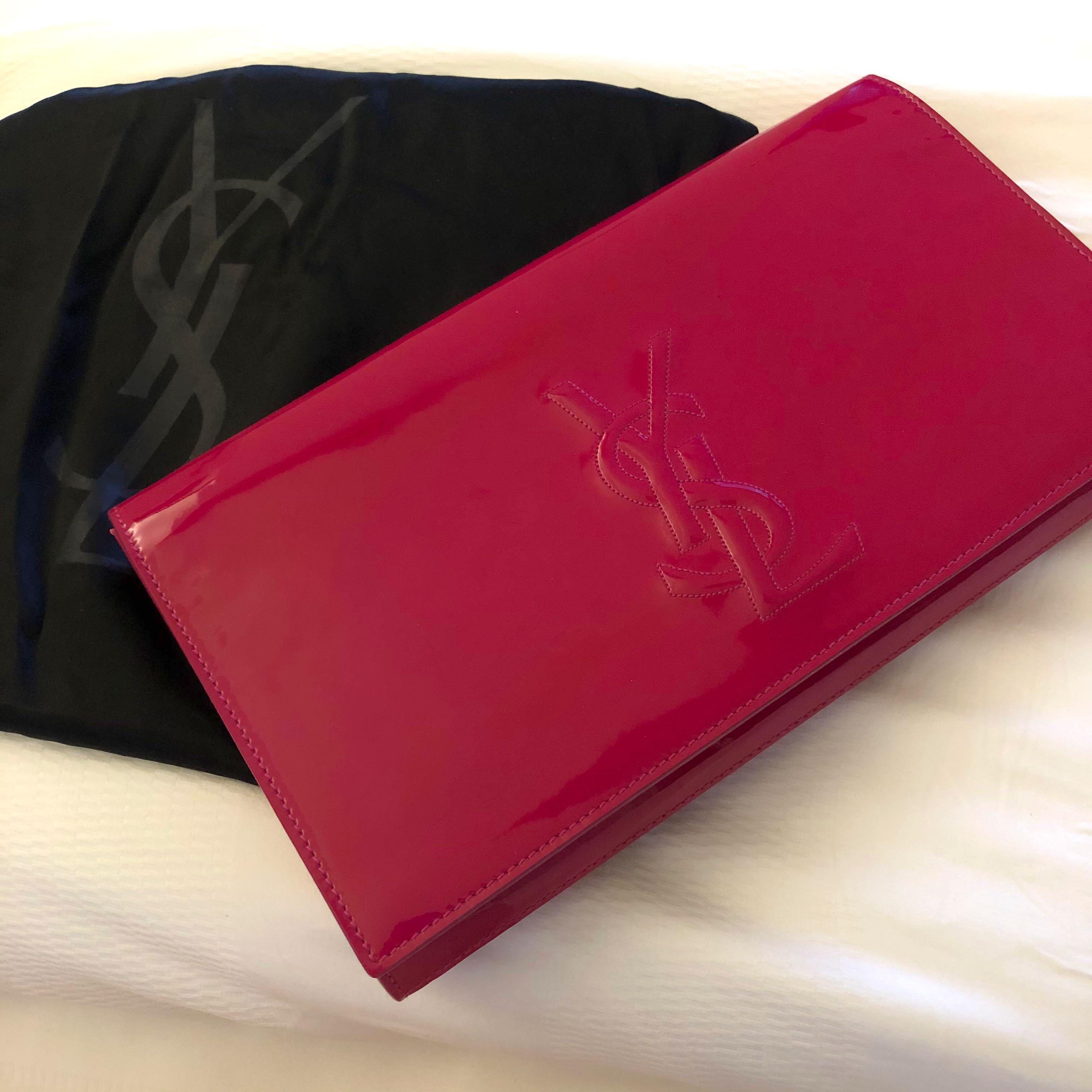 YSL Uptown Pouch in Grain de Poudre, Women's Fashion, Bags & Wallets,  Clutches on Carousell
