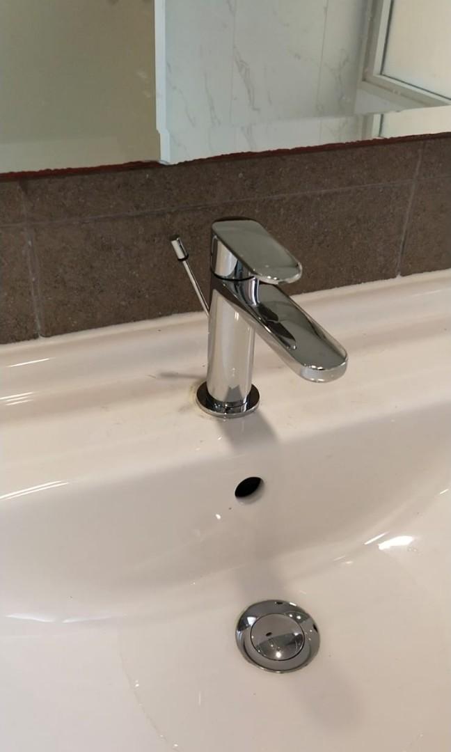 glass glass repair glass hinges. toilet doors. glass door