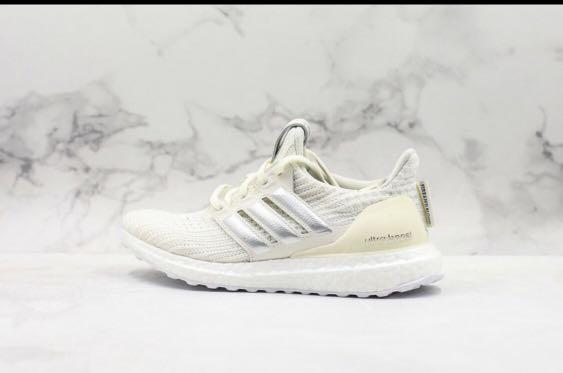 Adidas Ultra Boost, Men's Fashion 