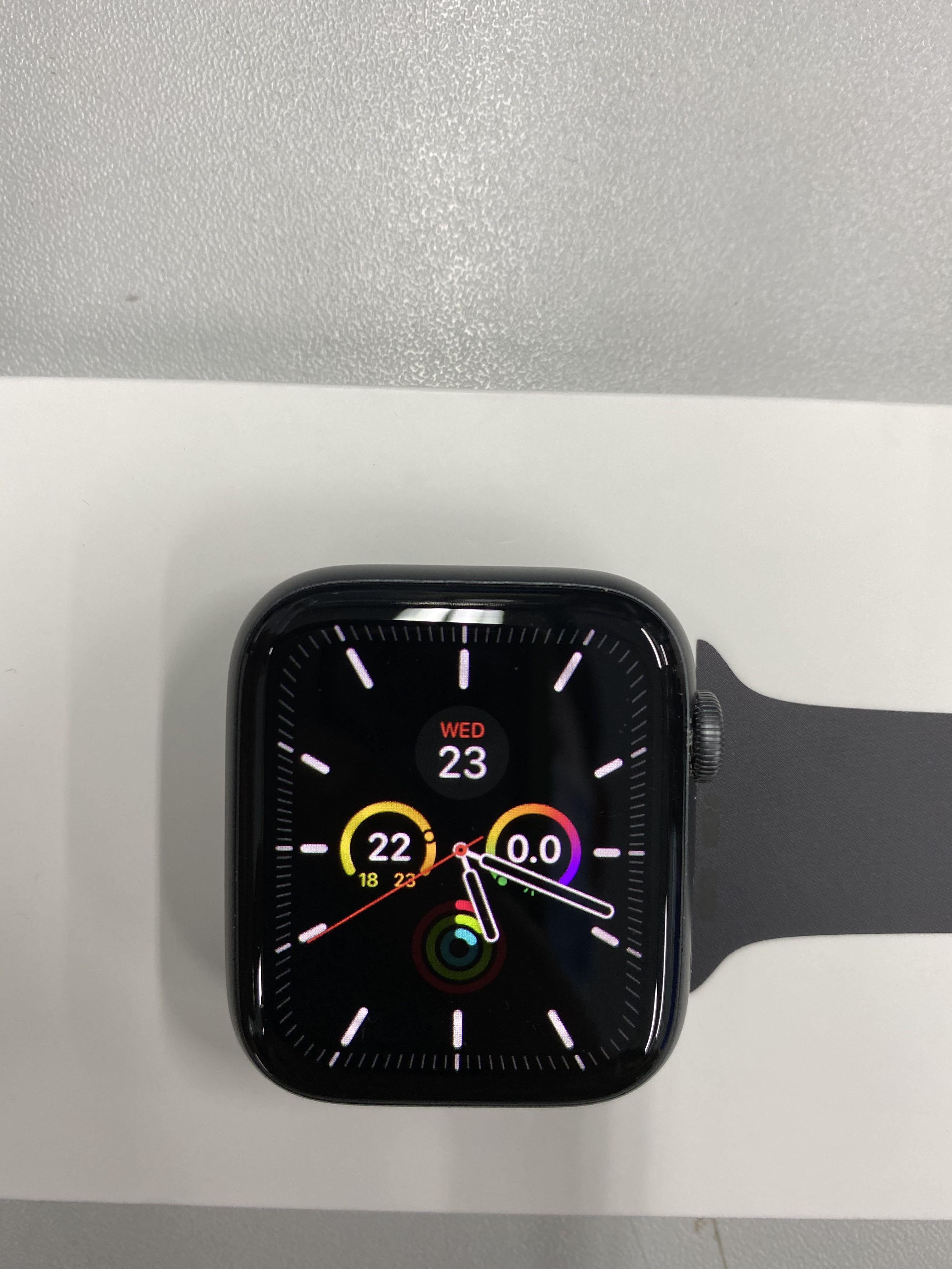 Apple Watch Series 5 Gps 44mm Space Grey Luxury Watches On Carousell