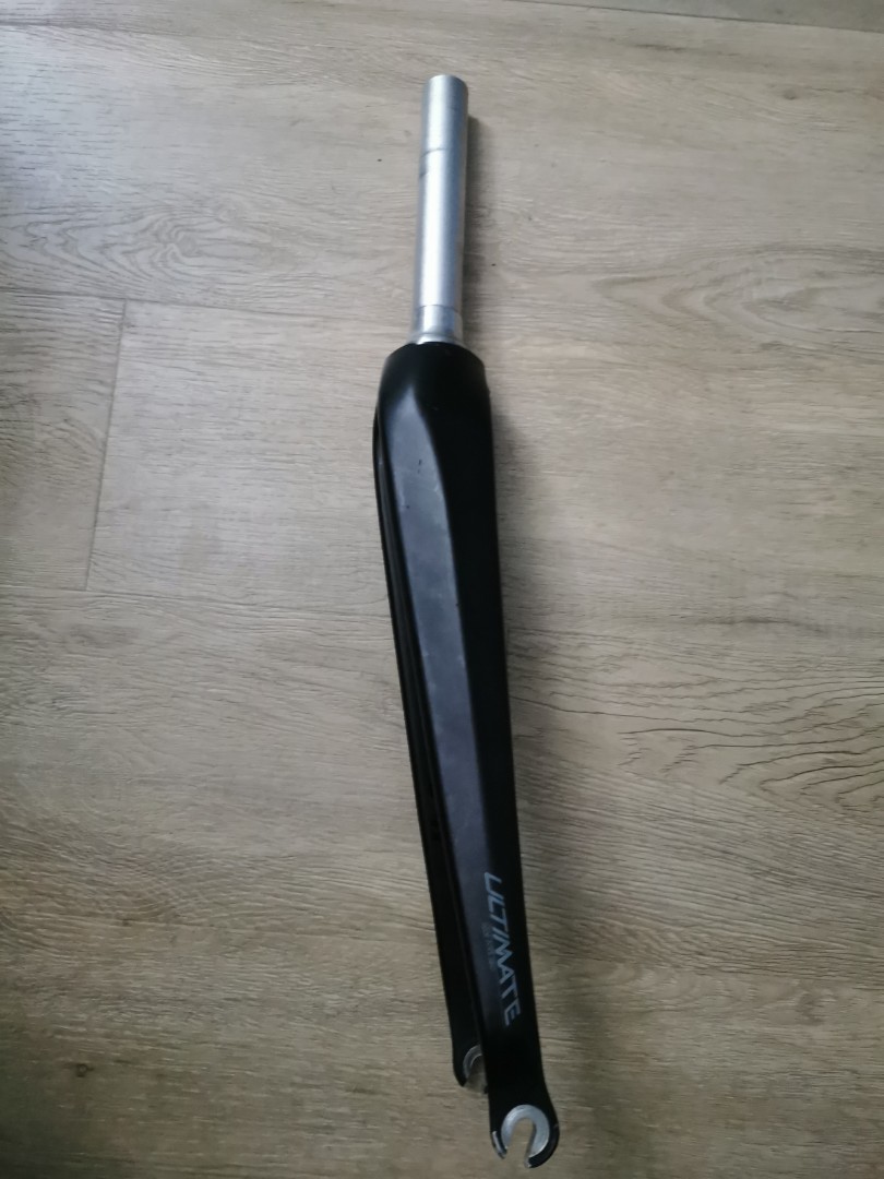 aventon ultimate fork carbon