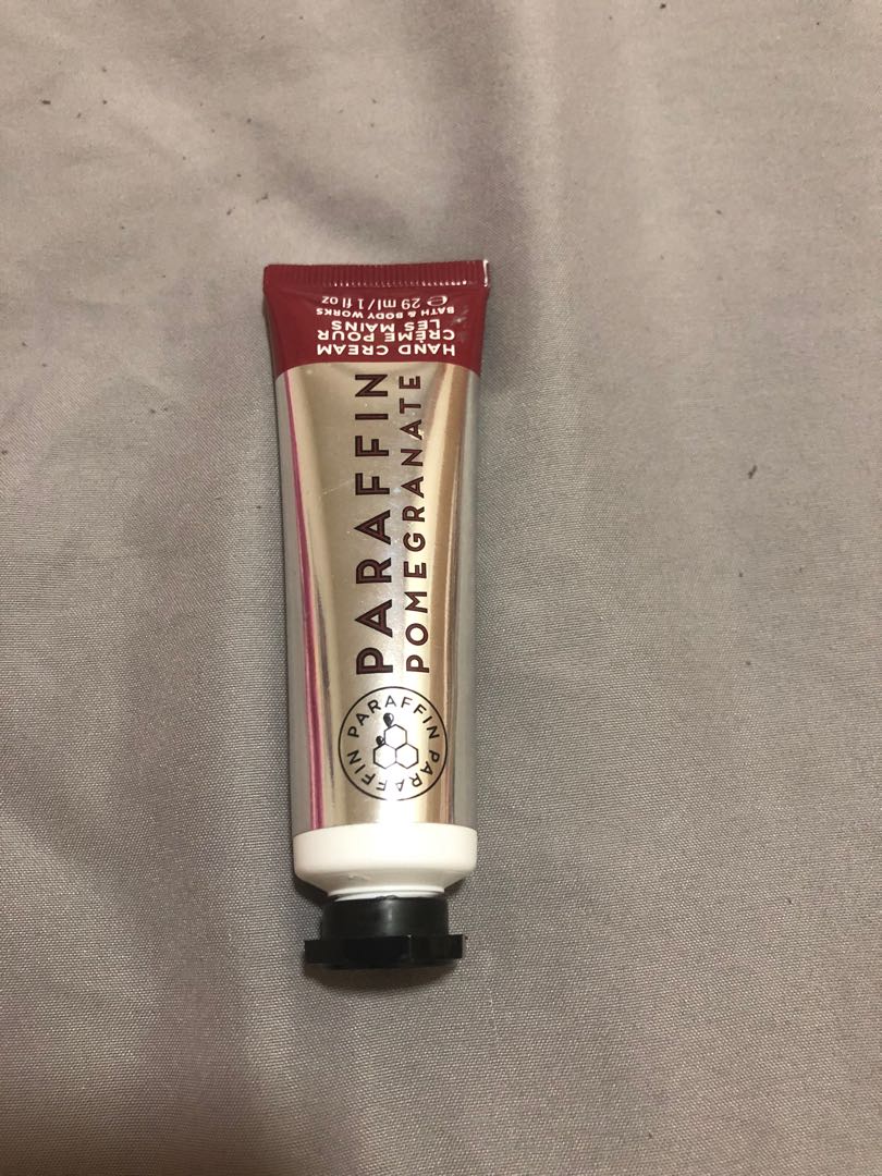 Bath & Body Works Hand cream paraffin pomegranate, Beauty & Personal