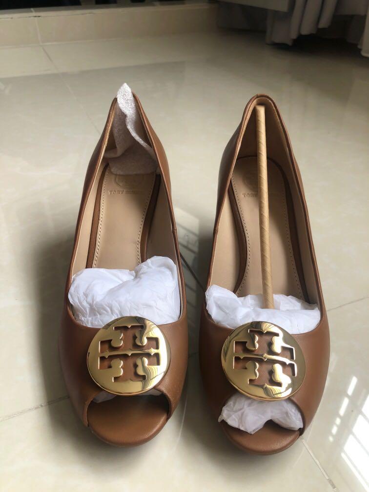 BNIB Tory Burch Kara Wedge size US 7.5