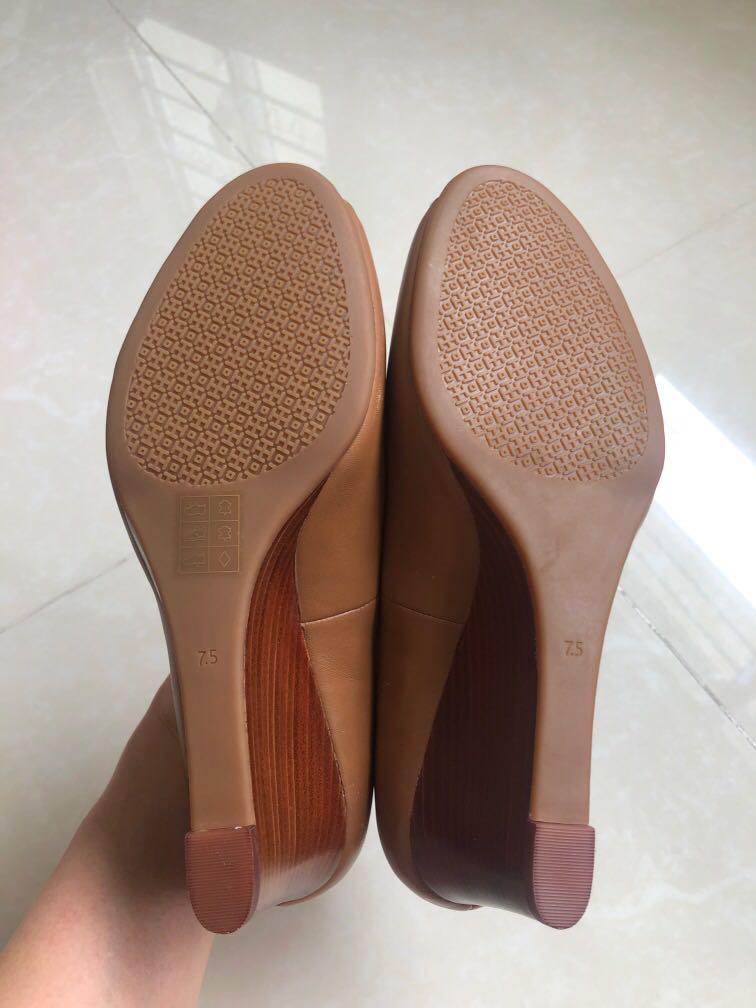Tory burch 2024 kara wedge