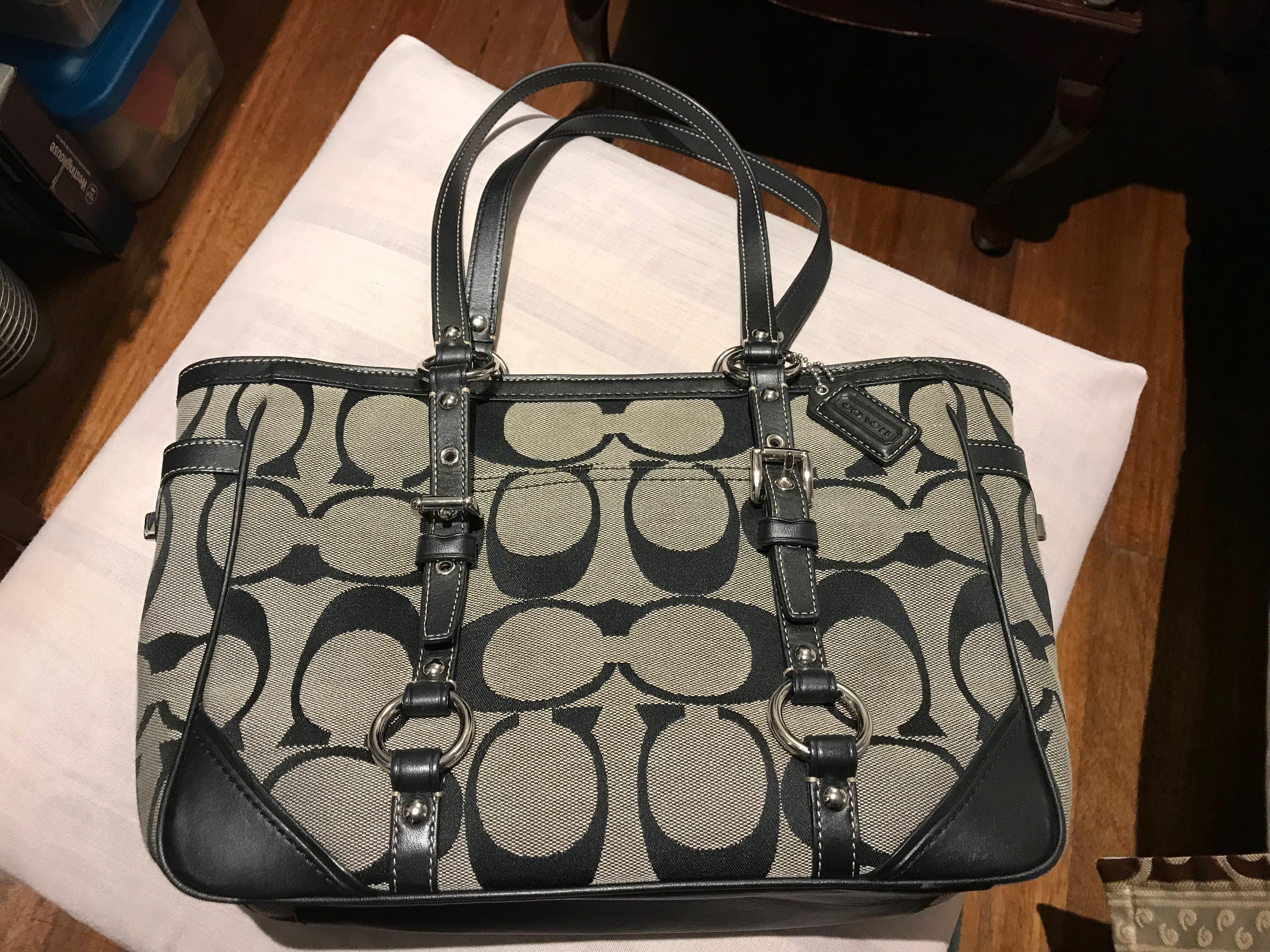 Brand new Coach Bag (Category: Luxury Bags & Wallets) located in Quezon City. Submitted by jvh13 (Listing ID 1037513576, Image 1). Description: Brand new Never used Slightly negotiable for sure buyers .