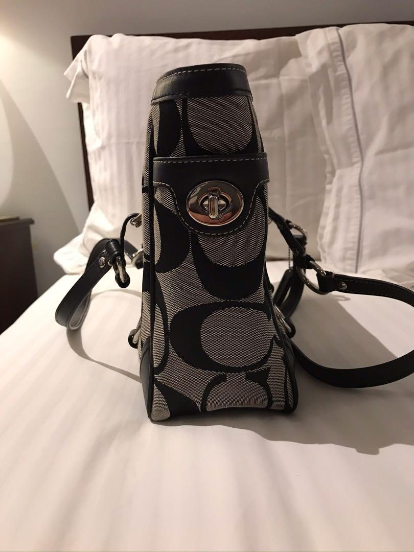 Brand new Coach Bag (Category: Luxury Bags & Wallets) located in Quezon City. Submitted by jvh13 (Listing ID 1037513576, Image 3). Description: Brand new Never used Slightly negotiable for sure buyers .