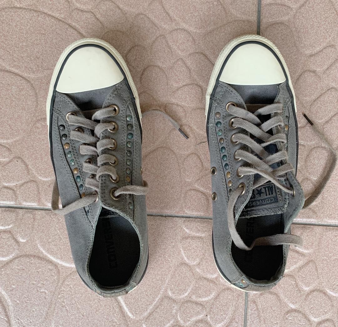 Converse 8894 deals