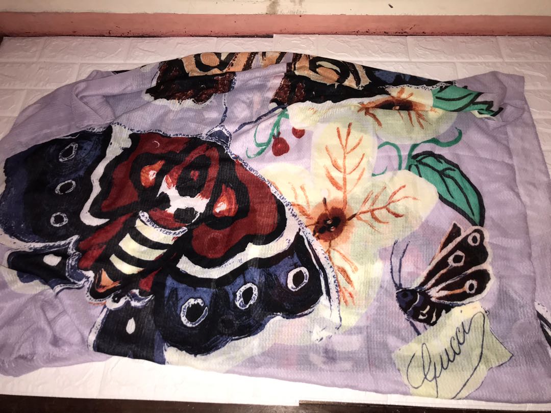 Gucci scarf butterfly clearance
