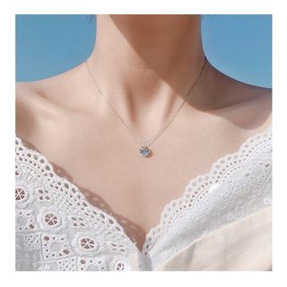 (Category: ) located in . Submitted by lunaticcharm (Listing ID 1037543178, Image 1). Description: .