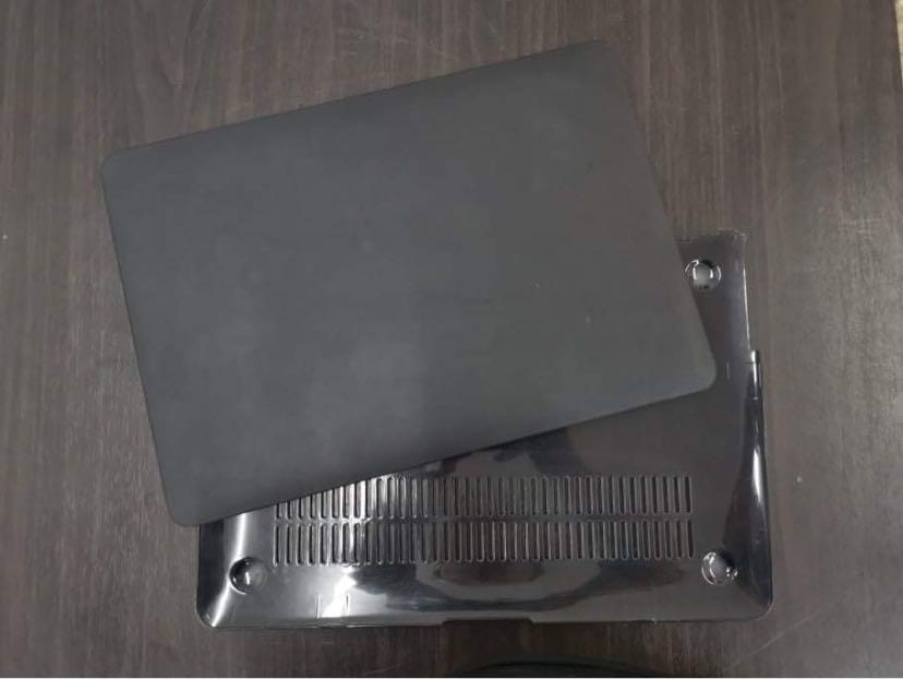 Macbook Air 13” 2017 Case (Category: Laptops & Notebooks) located in Cebu City. Submitted by bebejosephinetandy7213 (Listing ID 1037518612, Image 1). Description: Macbook air 13”case Model 2017 Used but not abused In very good condition.
