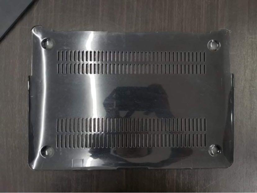 Macbook Air 13” 2017 Case (Category: Laptops & Notebooks) located in Cebu City. Submitted by bebejosephinetandy7213 (Listing ID 1037518612, Image 2). Description: Macbook air 13”case Model 2017 Used but not abused In very good condition.