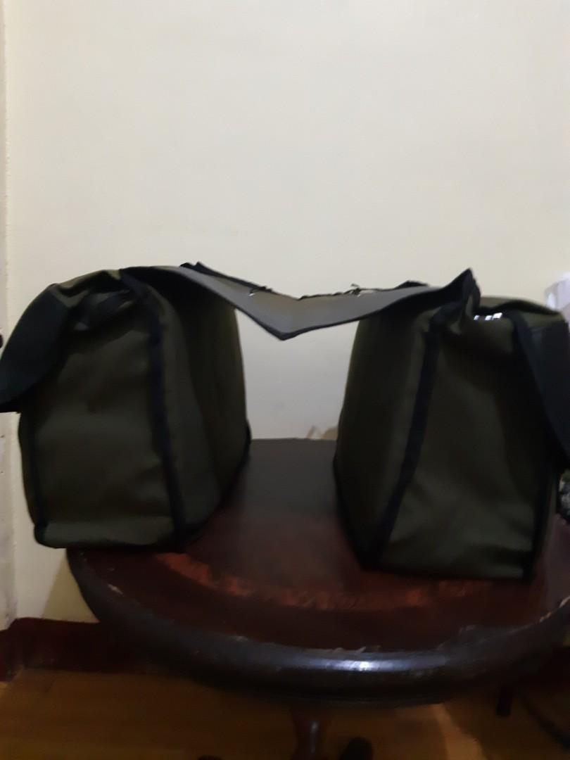 Rider Delivery Bag (Category: Sling Bags) located in Mandaluyong City. Submitted by grachi (Listing ID 1037541633, Image 3). Description: used in good condition PM if interested.