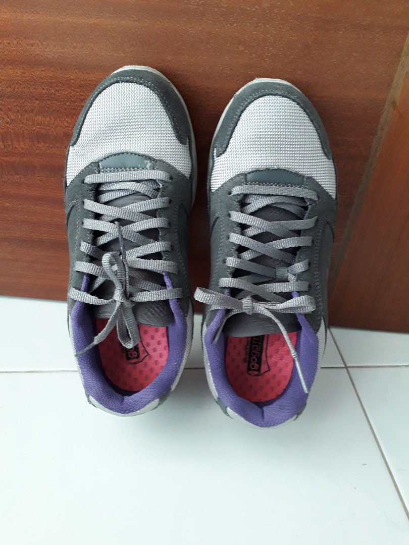 skechers grey sneakers