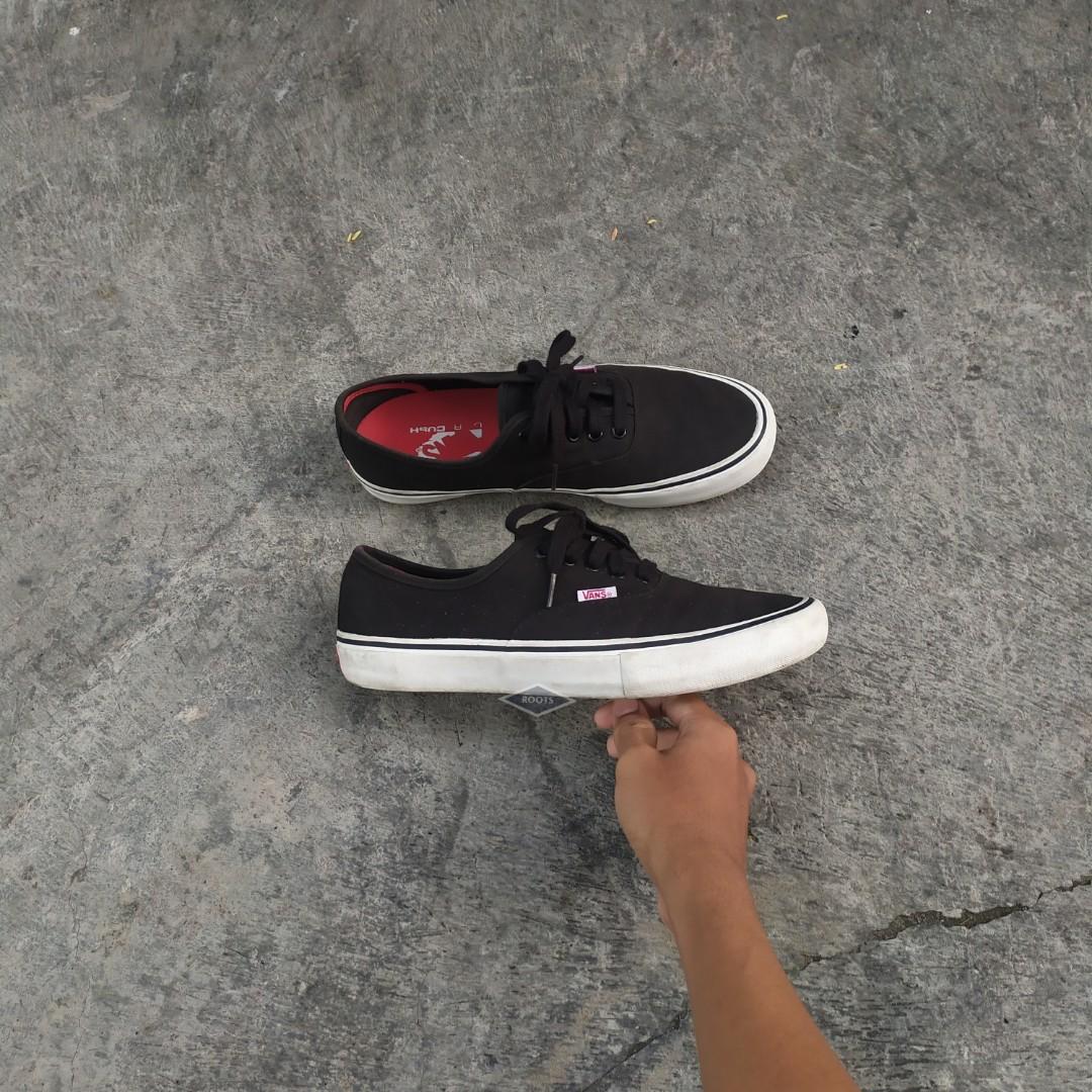 vans authentic pro black
