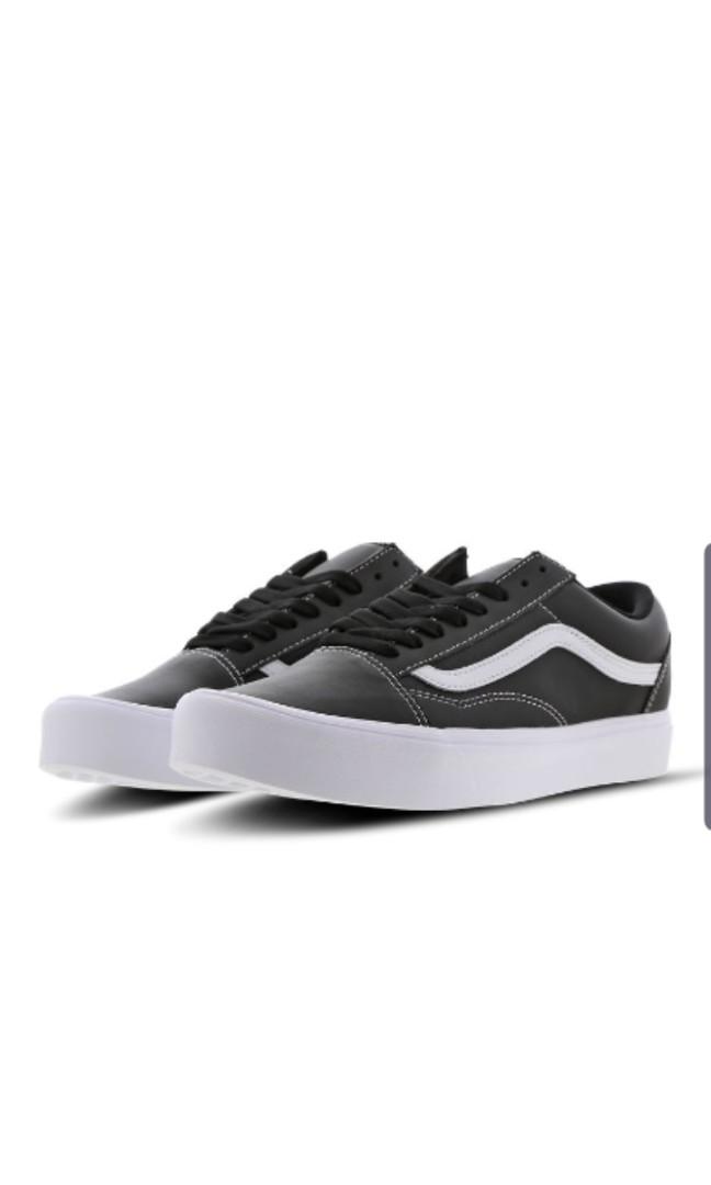 Vans brand new shoe selling at low 