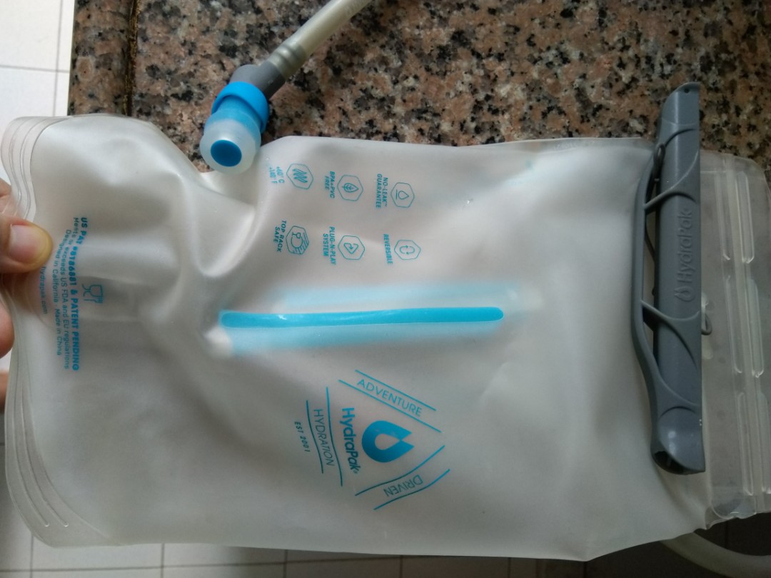 水袋 hydropak hydration 2l leaving in feb 2021