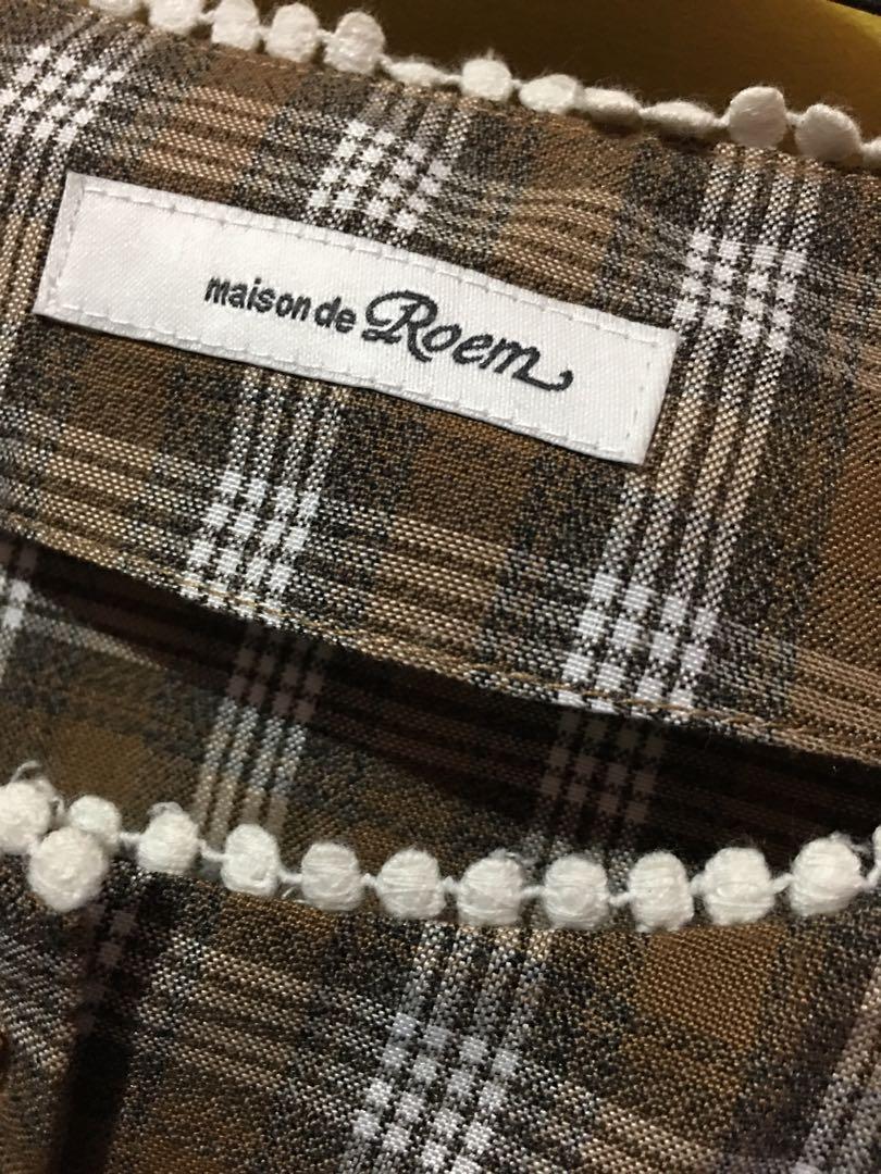 Blouse Maison De Roem Fesyen Wanita Pakaian Wanita Atasan On Carousell