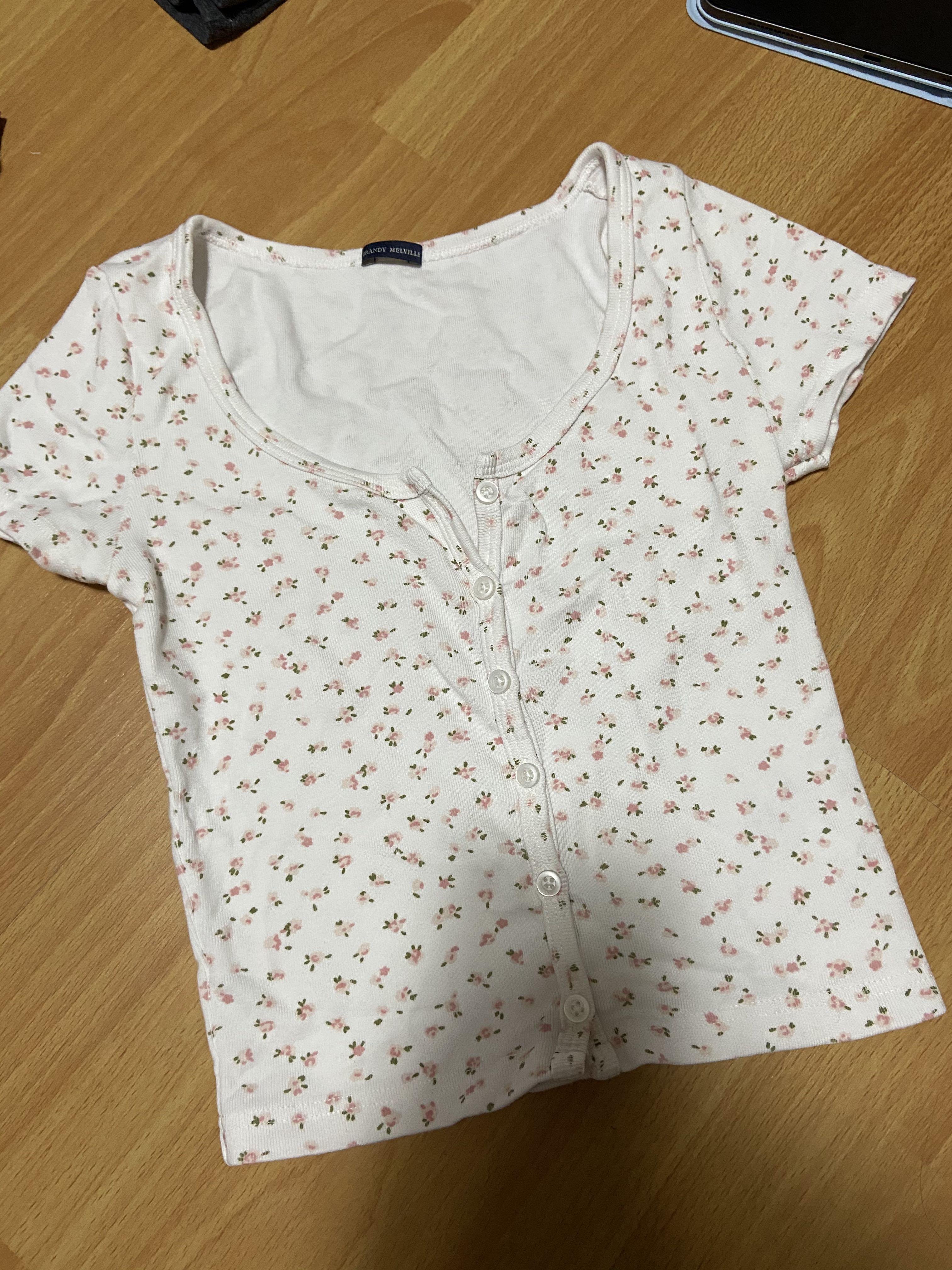 Brandy Melville Floral Zelly Top, Women's Fashion, Tops, Other Tops on  Carousell