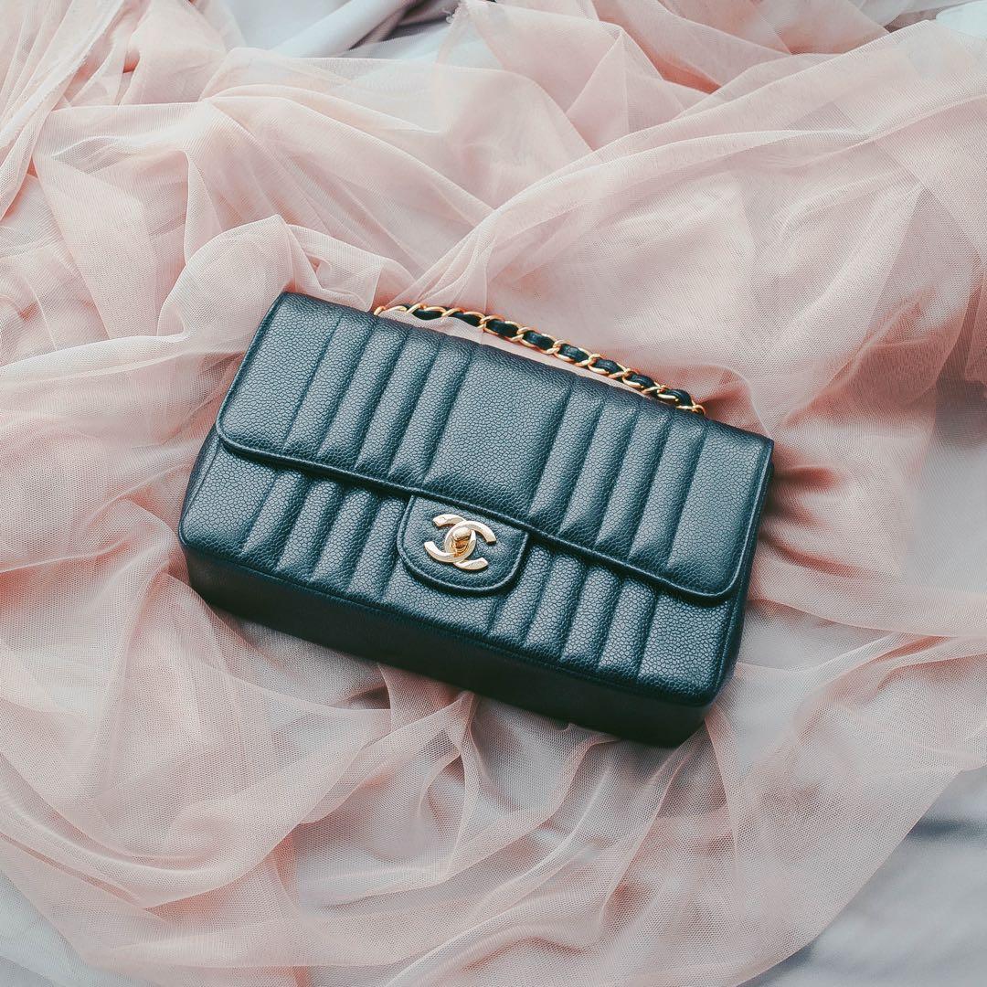 Chanel vintage vertical flap online