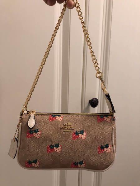 Coach purse with clearance strawberries