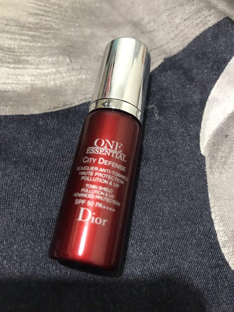 dior (2 minis) (Category: Face Care) located in Makati City. Submitted by gemaicamarie (Listing ID 1037648893, Image 1). Description: 700 both 500 each super mura price for dior.