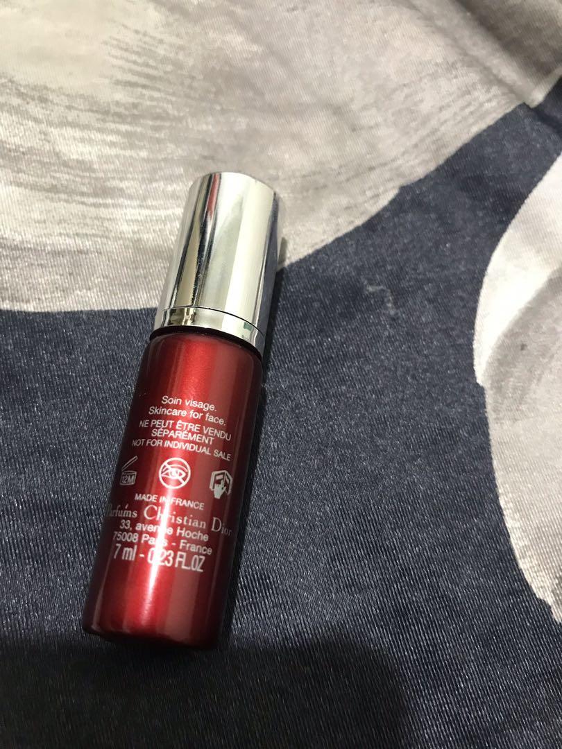 dior (2 minis) (Category: Face Care) located in Makati City. Submitted by gemaicamarie (Listing ID 1037648893, Image 2). Description: 700 both 500 each super mura price for dior.