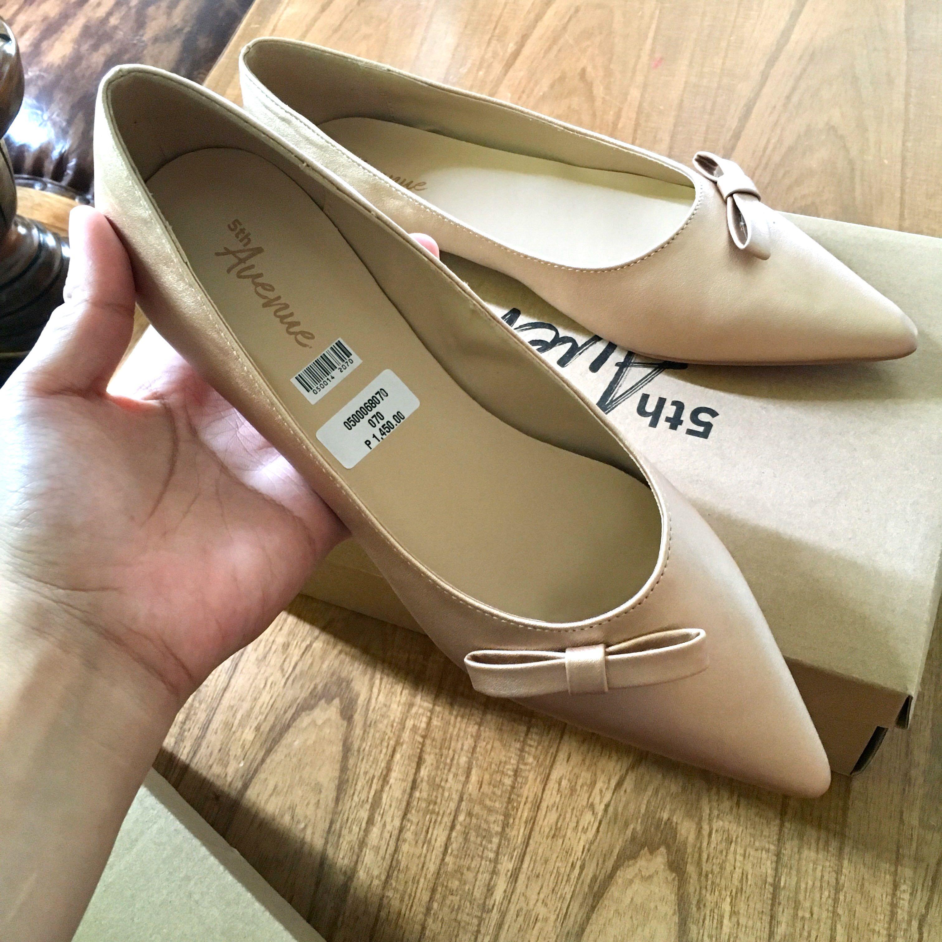 Flats Women S Fashion Footwear Flats Sandals On Carousell