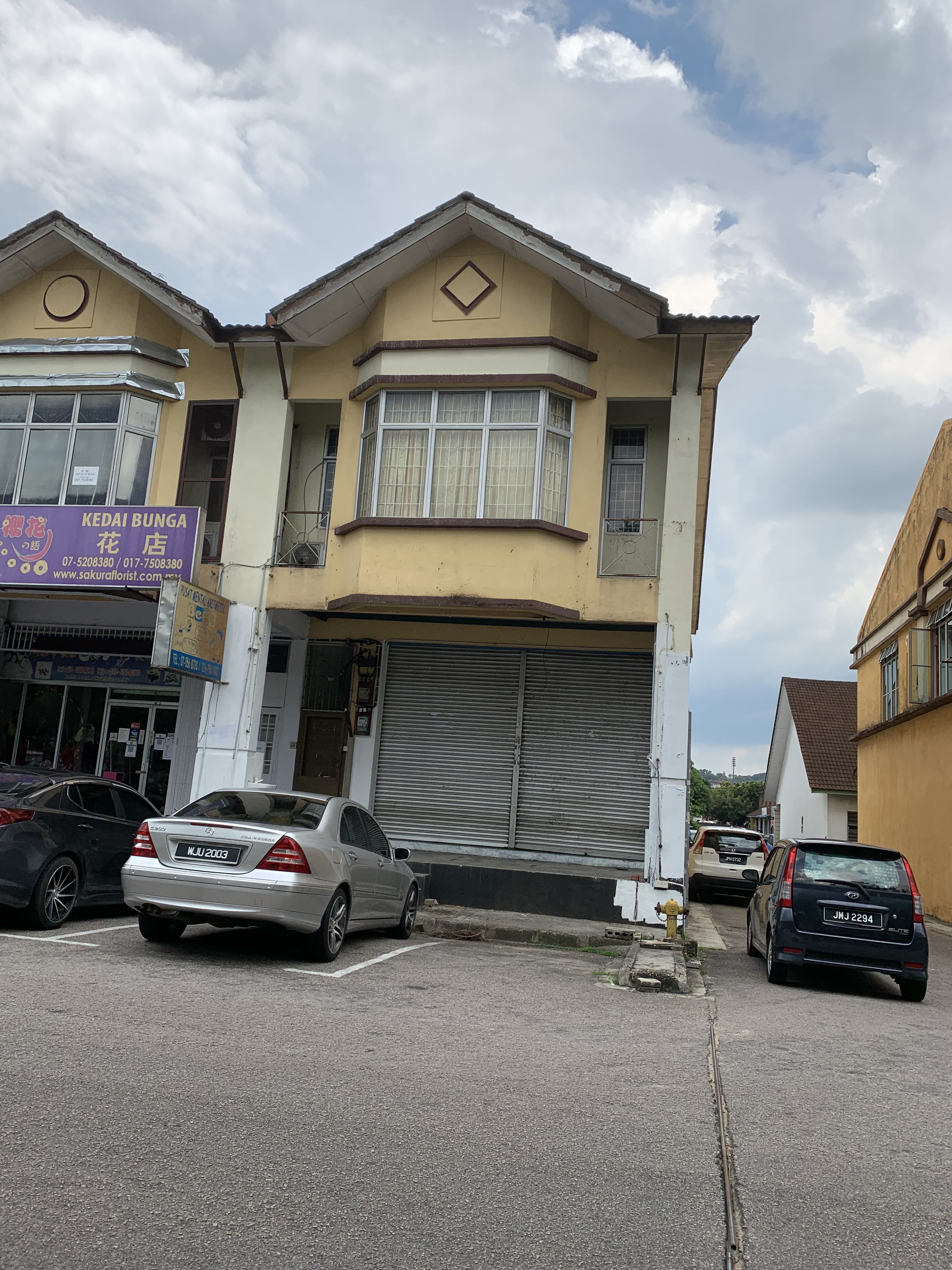 Ground Floor Of Double Storey Shop For Rent At Pulai Perdana Johor Bahru Johor Property Rentals On Carousell