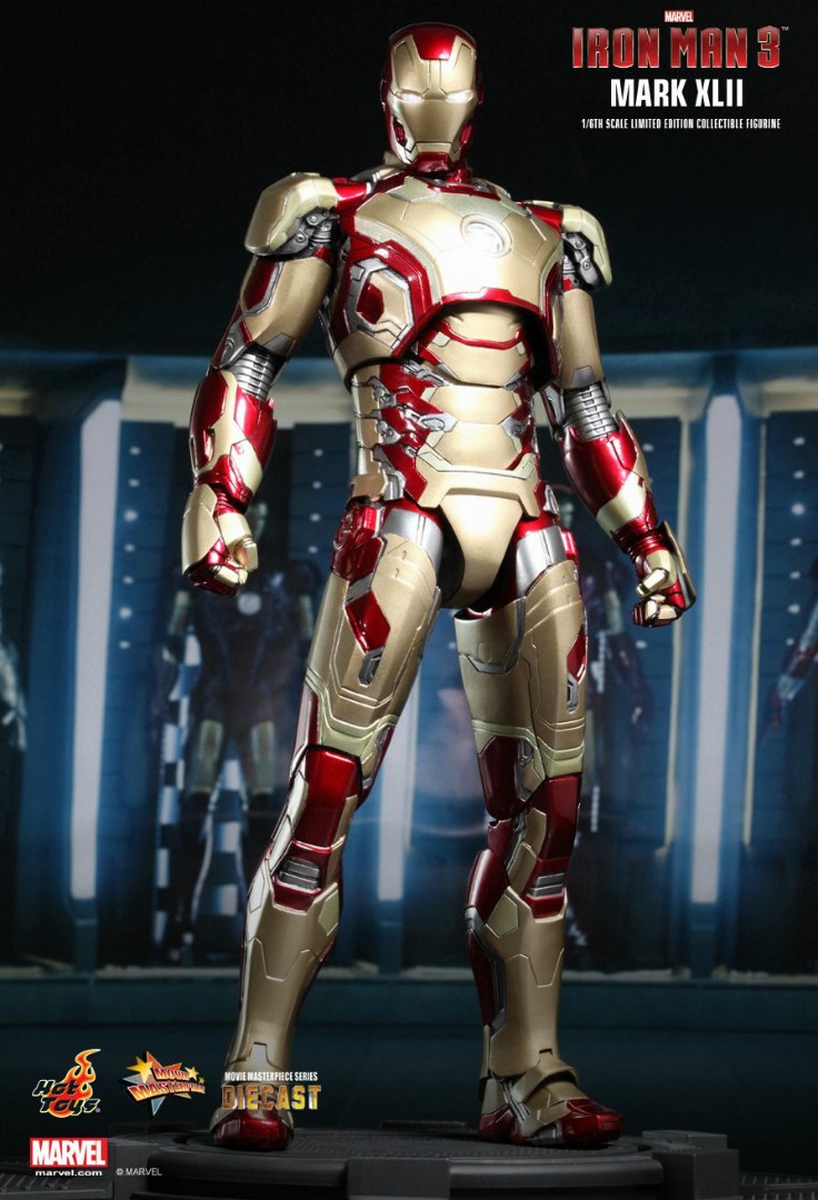 hot toys iron man mk1