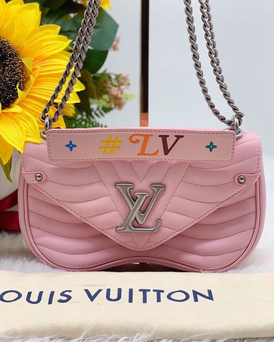 New wave leather handbag Louis Vuitton Pink in Leather - 31240874