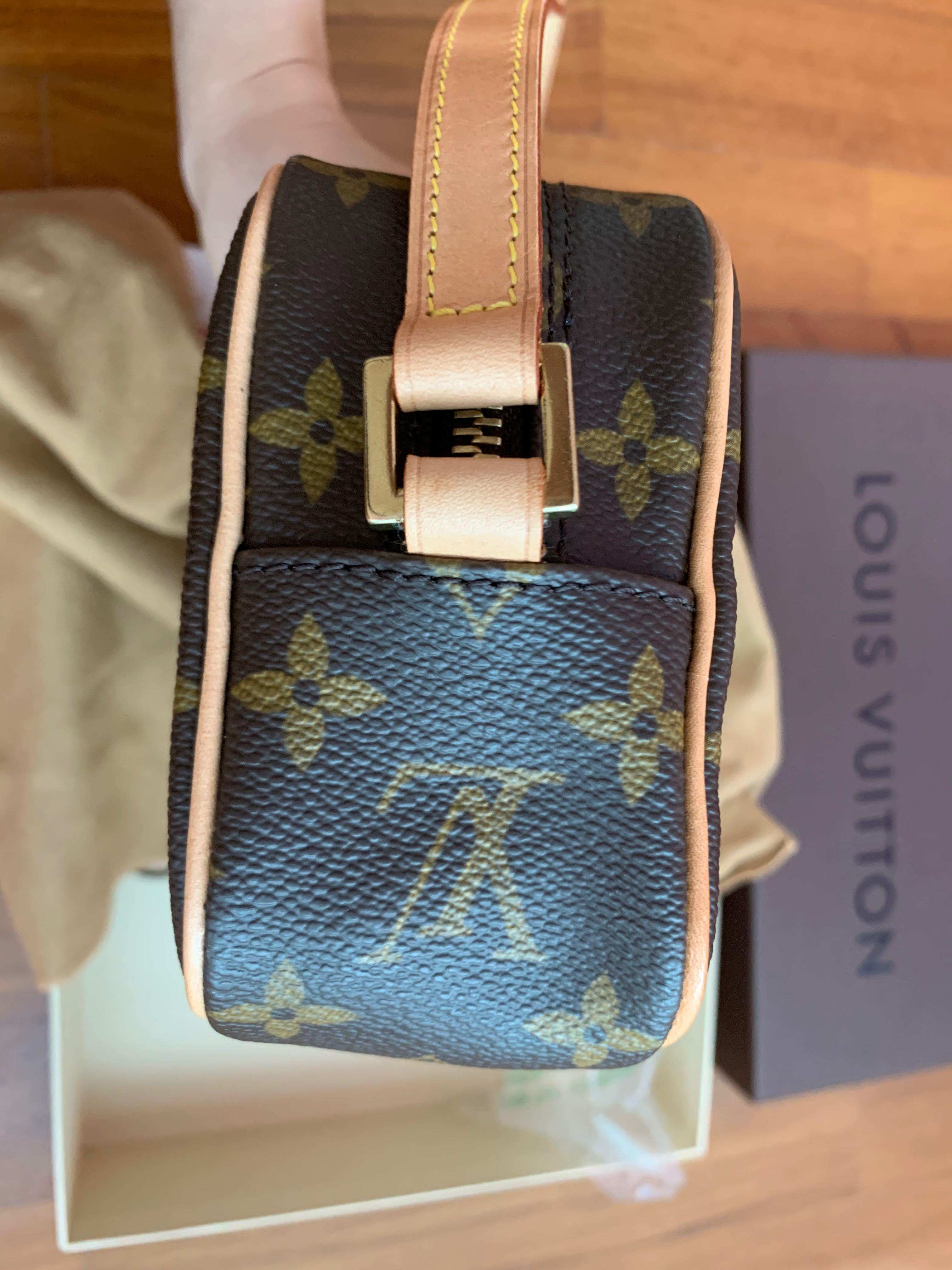 Louis Vuitton 2000 pre-owned Pochette Cite Shoulder Bag - Farfetch