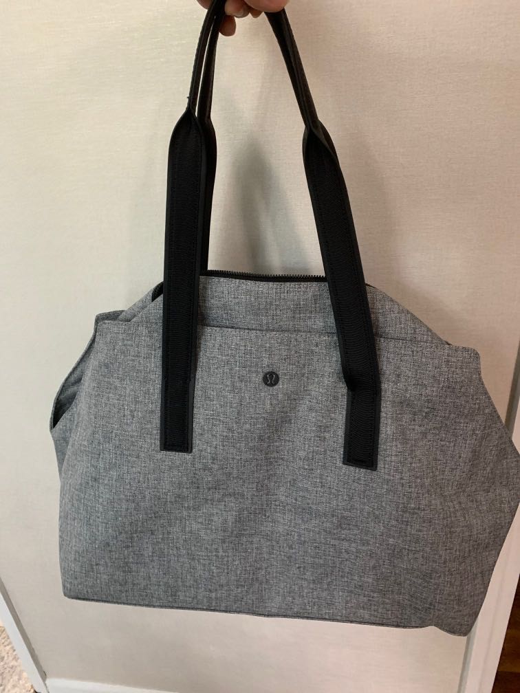 lululemon grey bag