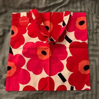 (Category: ) located in . Submitted by meeemilk (Listing ID 1037815382, Image 1). Description: .
