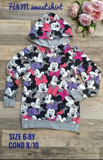 (Category: ) located in . Submitted by deqyah.wardrobe (Listing ID 1037627760, Image 1). Description: .