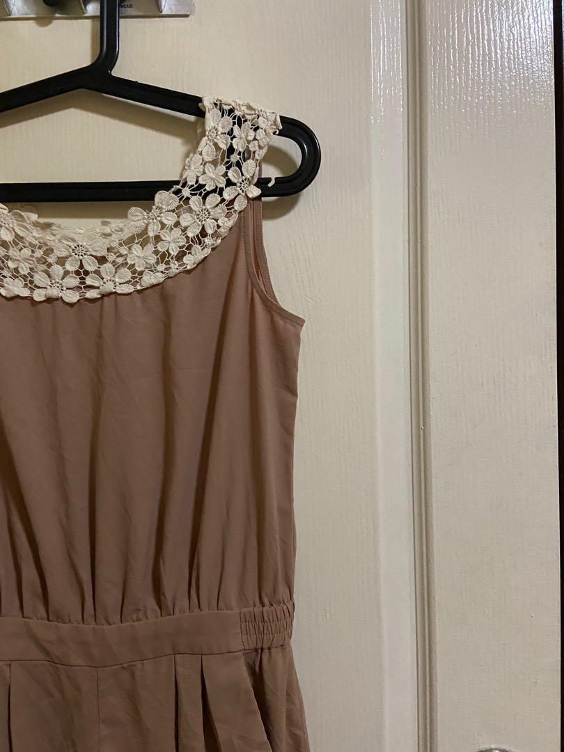 Nude Jumpsuit (Category: Jumpsuits) located in Pasig City. Submitted by unit405 (Listing ID 1037741723, Image 1). Description: .