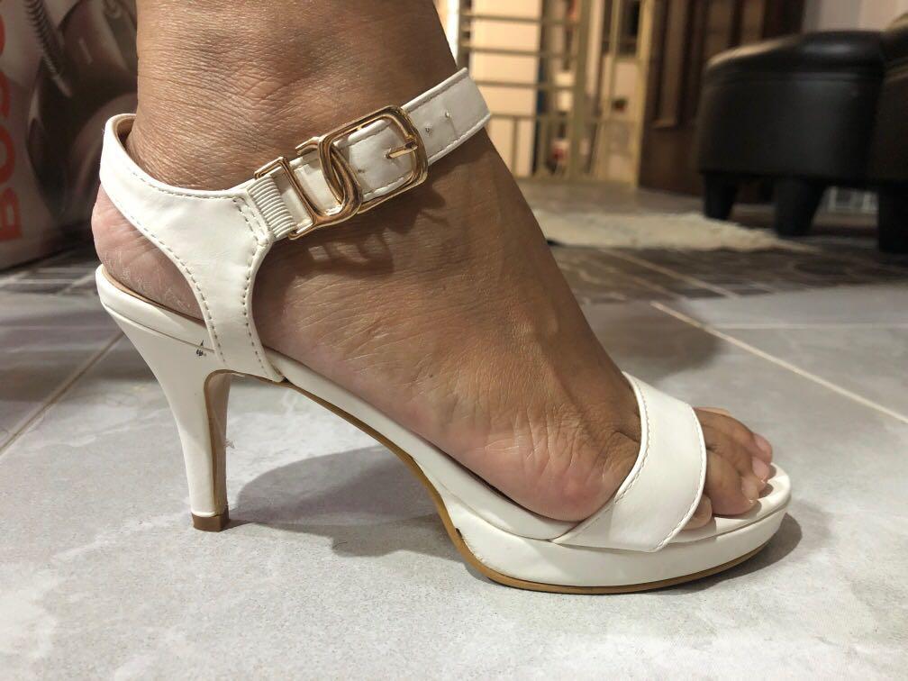 White heels size 9 sale
