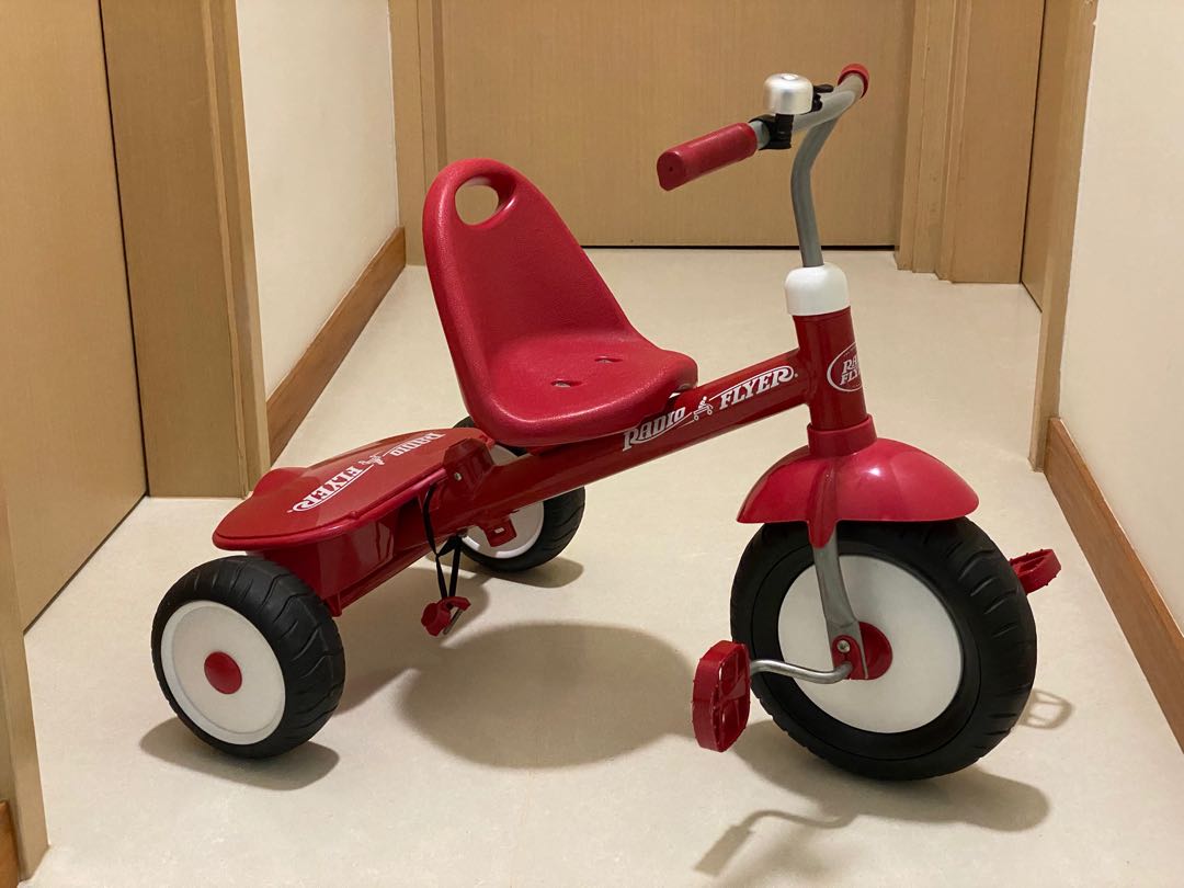 radio flyer tricycle pedal lock