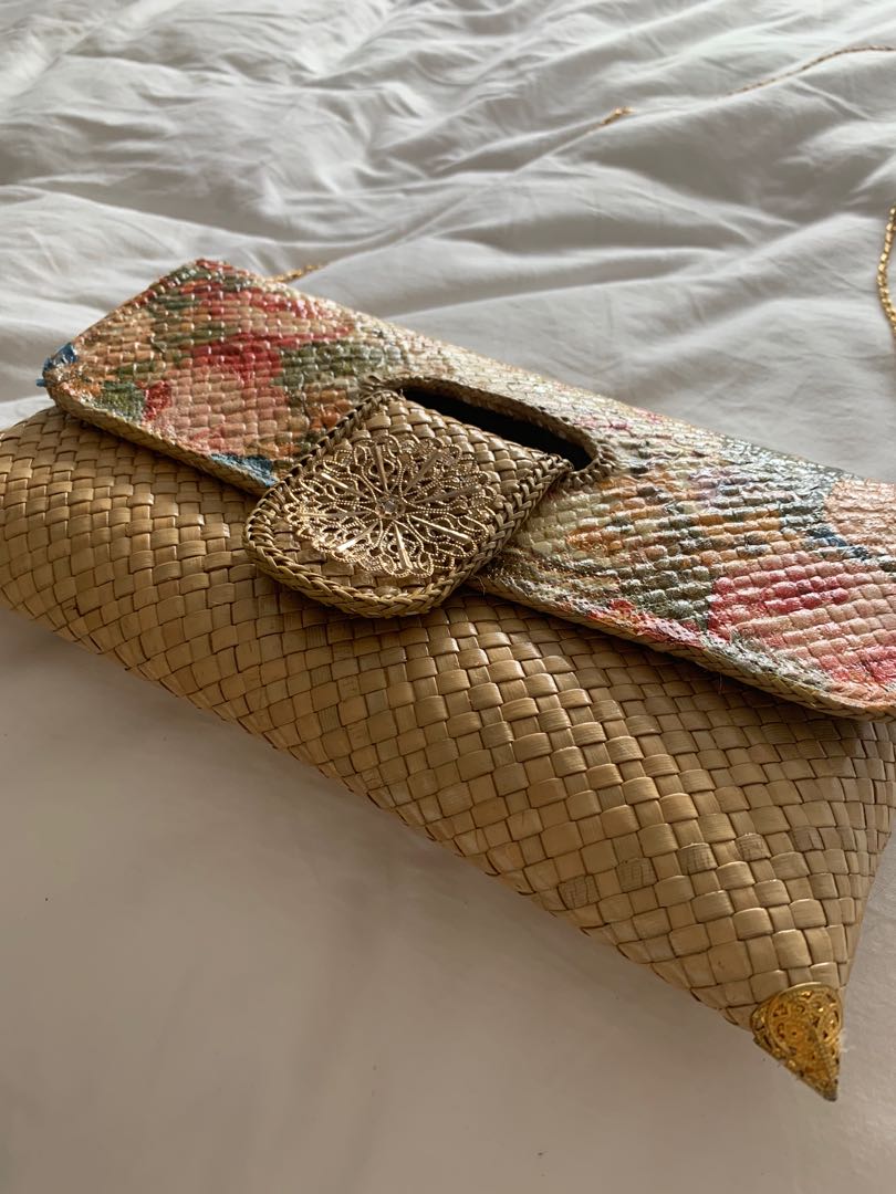 Rattan clutch bag with gold chain, Women's Fashion, Bags & Wallets ...