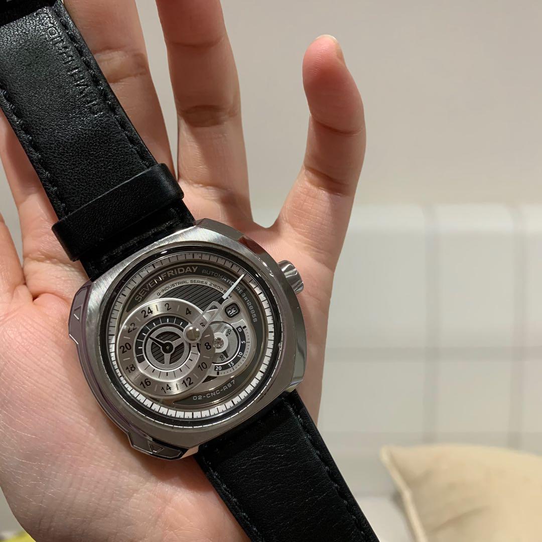 Sevenfriday q1 on sale