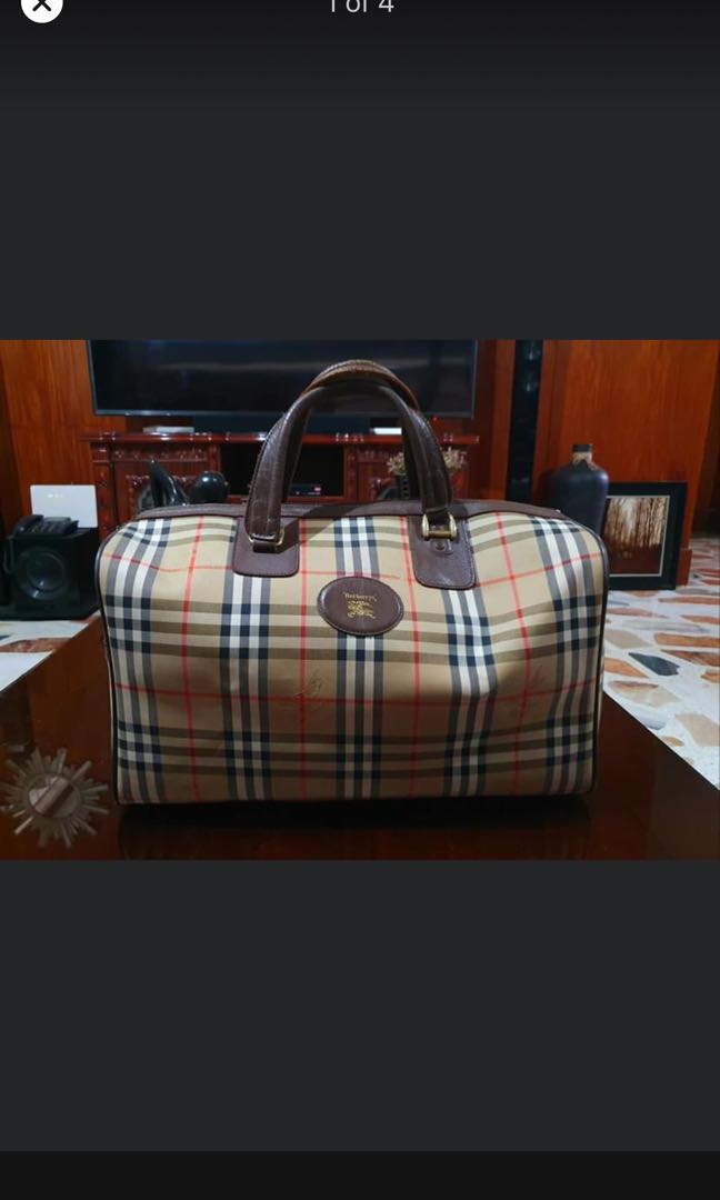 Vintage burberry duffle top bag