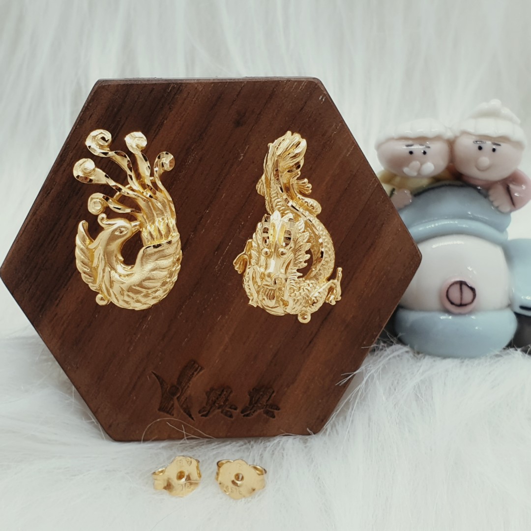 Gold dragon shop earrings