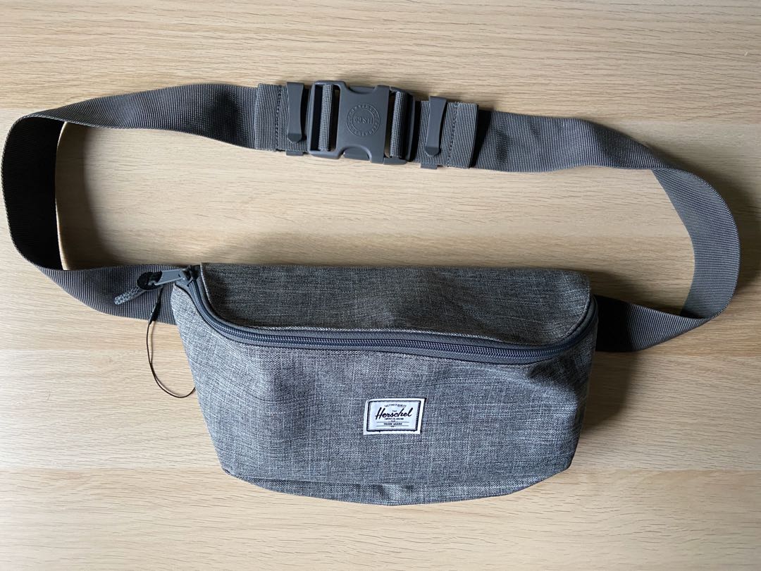 herschel 16 hip pack